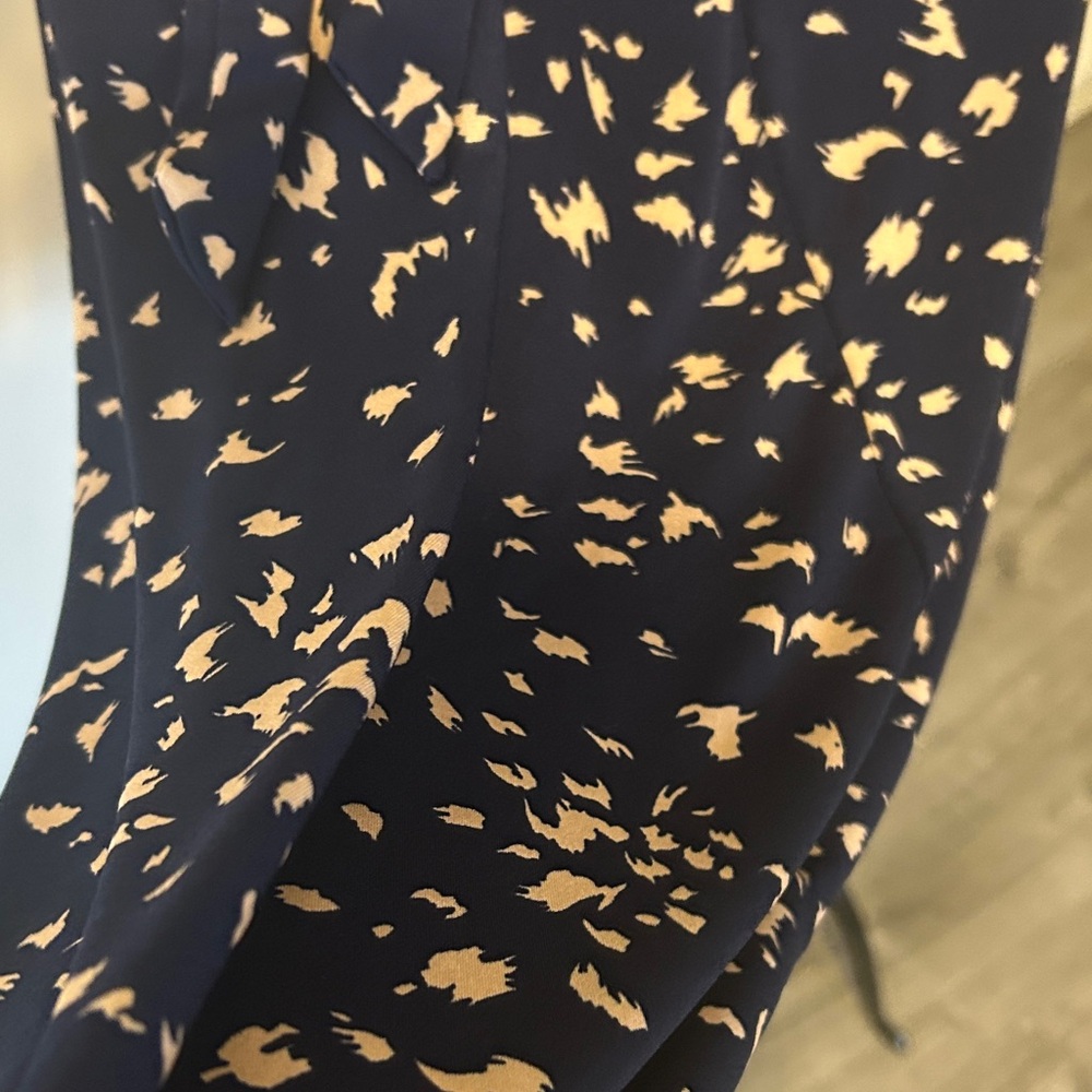 Kaileigh Navy and Beige Patterned Midi Dress Size L - Picture 8 of 11